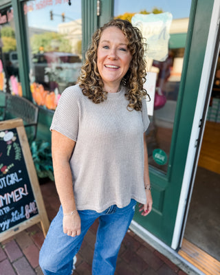 a chenille waffle knit short sleeve flowy top in ash mocha