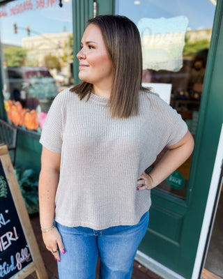 a chenille waffle knit short sleeve flowy top in ash mocha