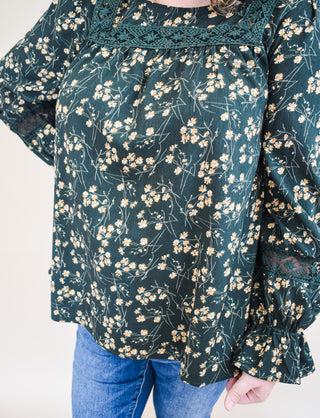 Long sleeve floral style blouse with lace details