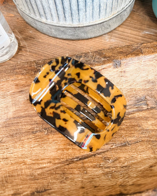 Lay Flat Oval Hair Claw Clip - The Southern Loft