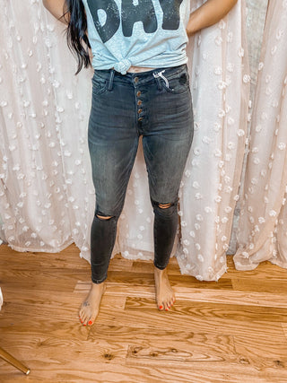 Black distressed kancan skinny jeans