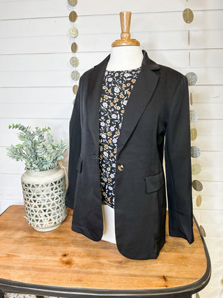 Feeling In Control Fitted Blazer - The Southern Loft
